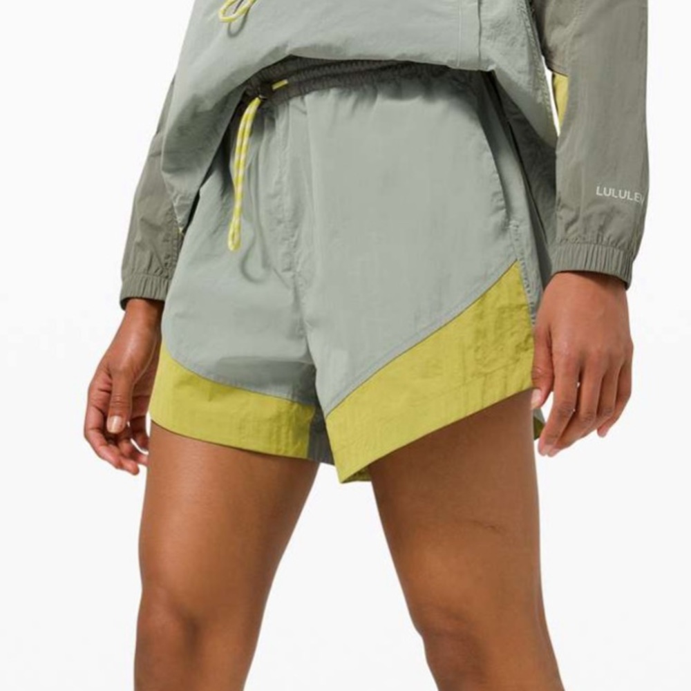 Lululemon Evergreen Short Size 8